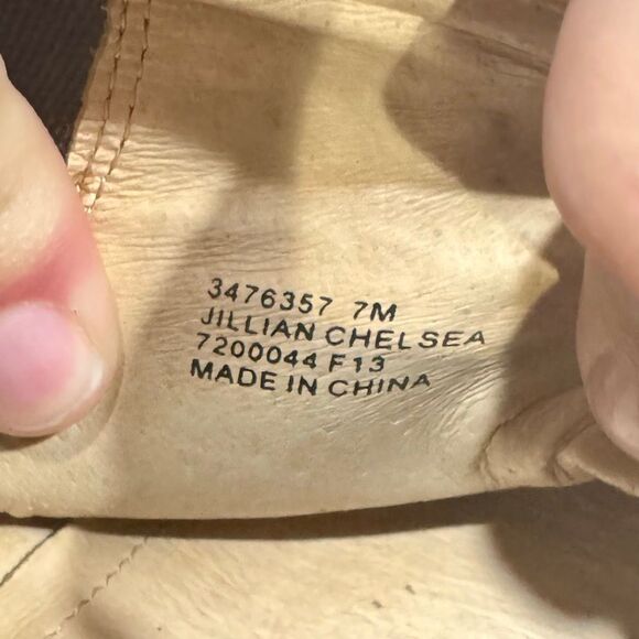 Frye Jillian Cordovan Leather Chelsea Boots. Size 7. - Picture 10 of 10